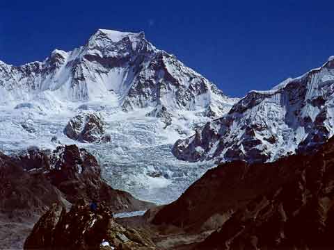 
Gyachung Kang From Gokyo Ri - Himalayan Trails (Sentiers de l'Himalaya) book
